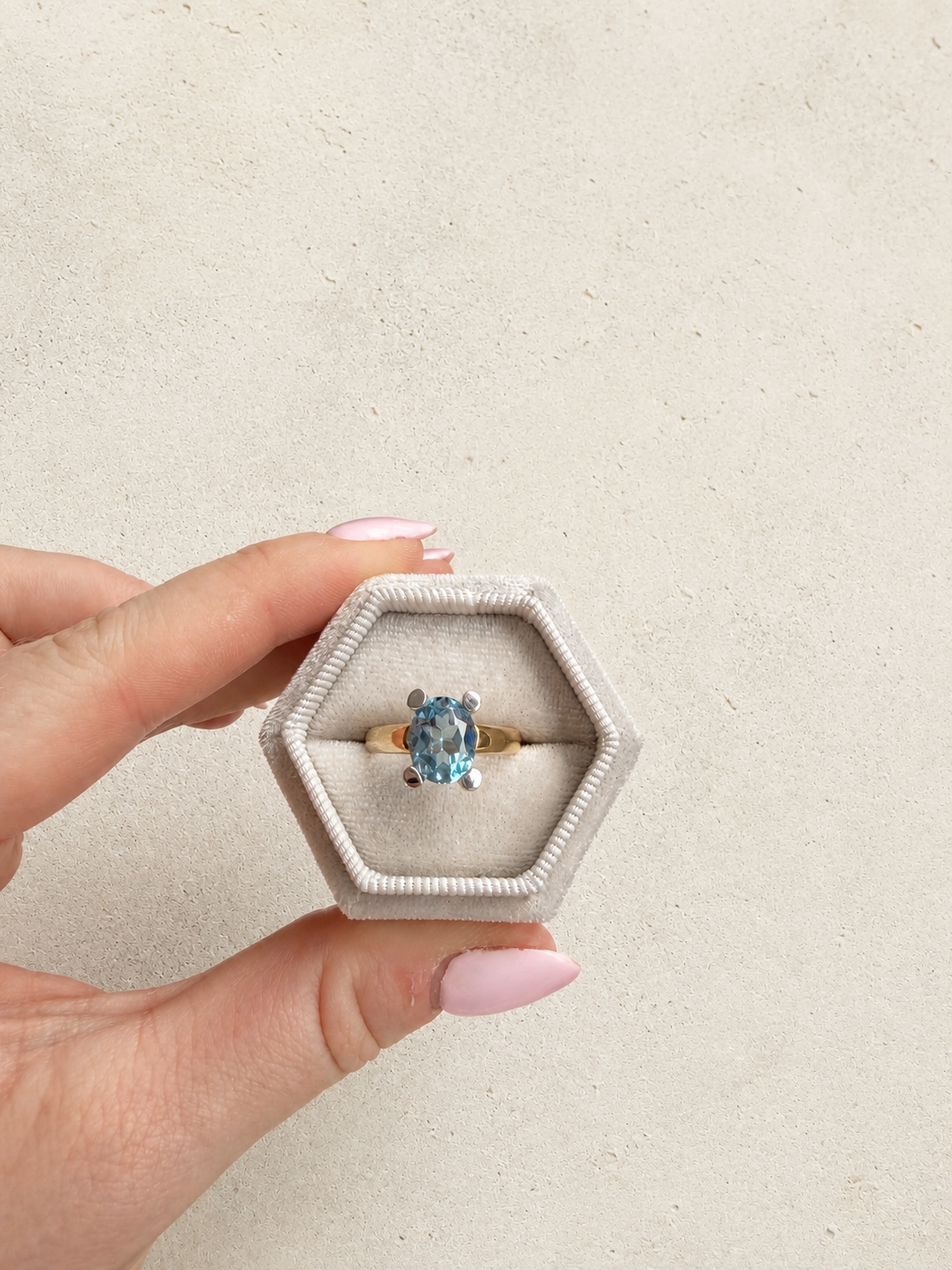 14ct Aquamarine Oval Cut Ring