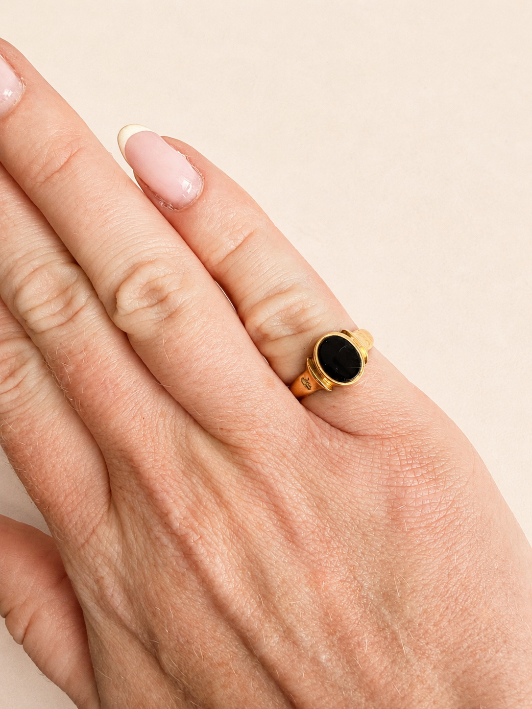 18ct Yellow Gold Carnelian Signet Ring