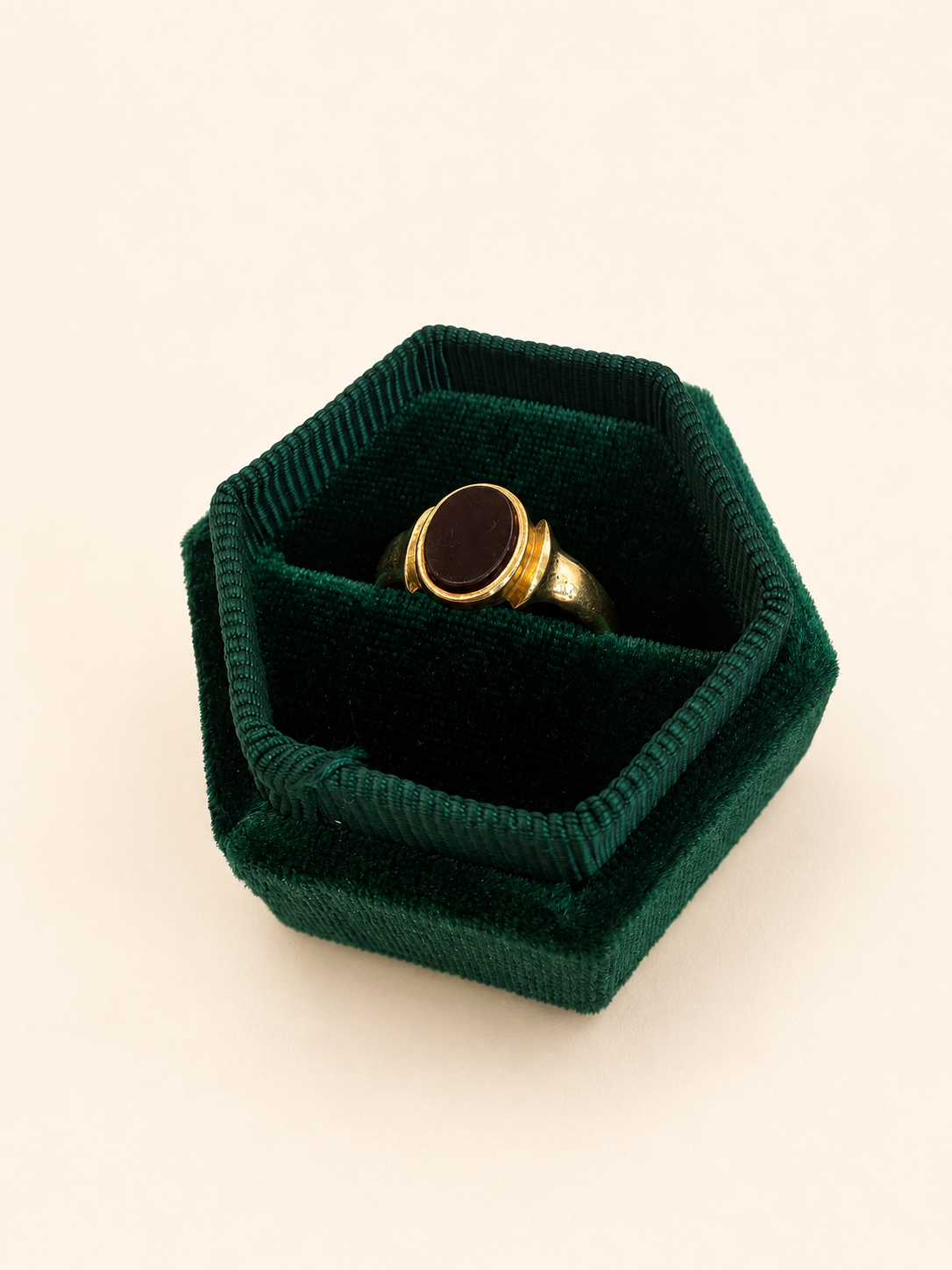 18ct Yellow Gold Carnelian Signet Ring