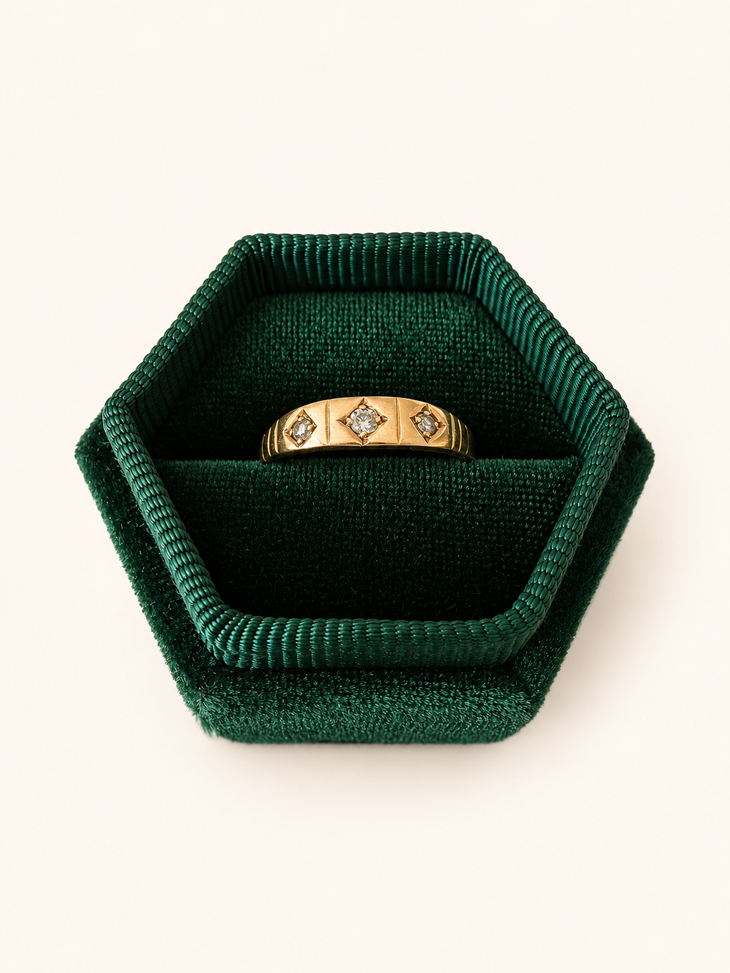18ct Yellow Gold Diamond Ring