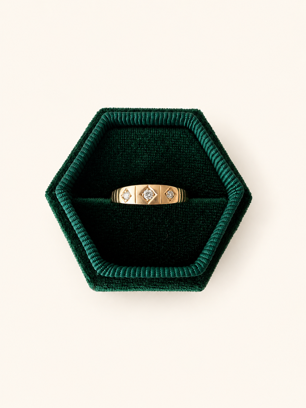 18ct Yellow Gold Diamond Ring