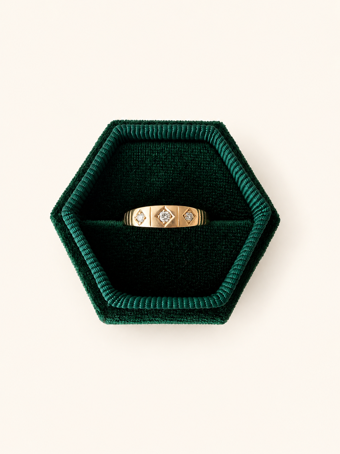 18ct Yellow Gold Diamond Ring