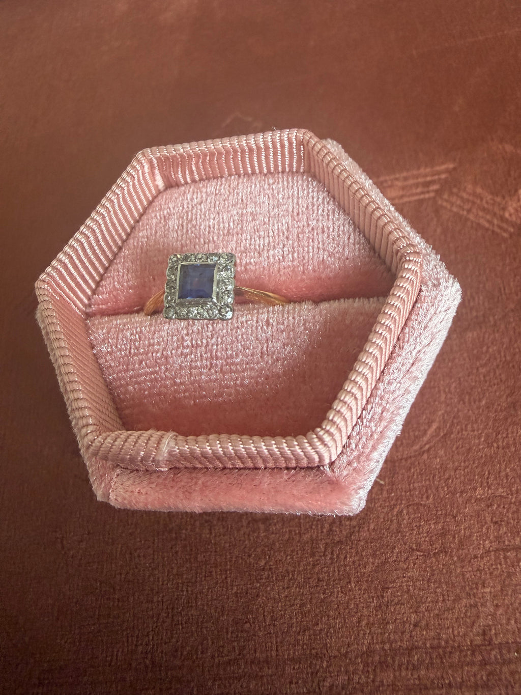 18ct Yellow Gold Diamond and Sapphire Ring