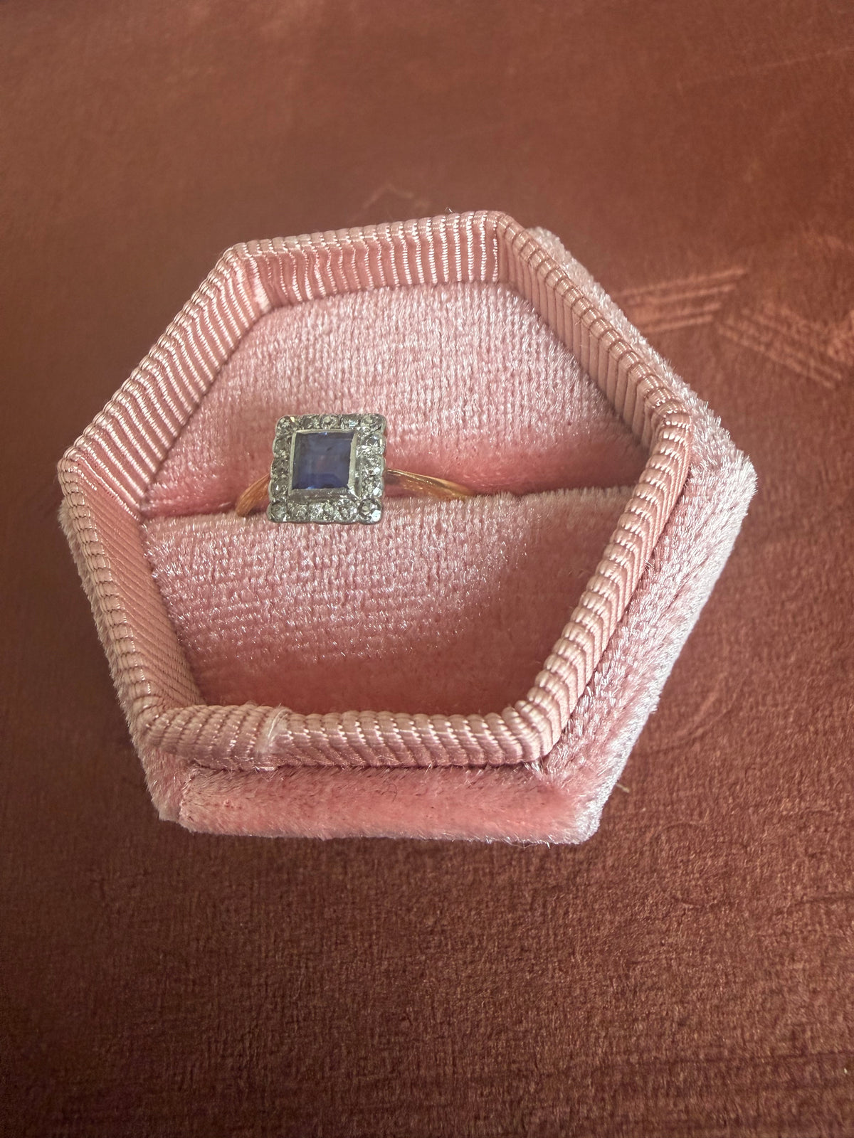 18ct Yellow Gold Diamond and Sapphire Ring