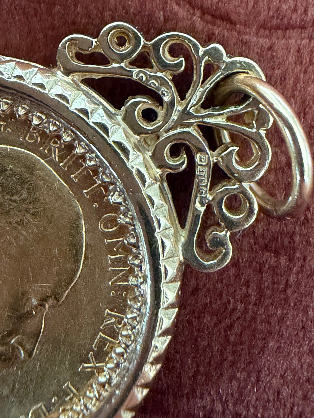9ct Gold Antique Key Pendant with 22ct Edward VII Half Sovereign