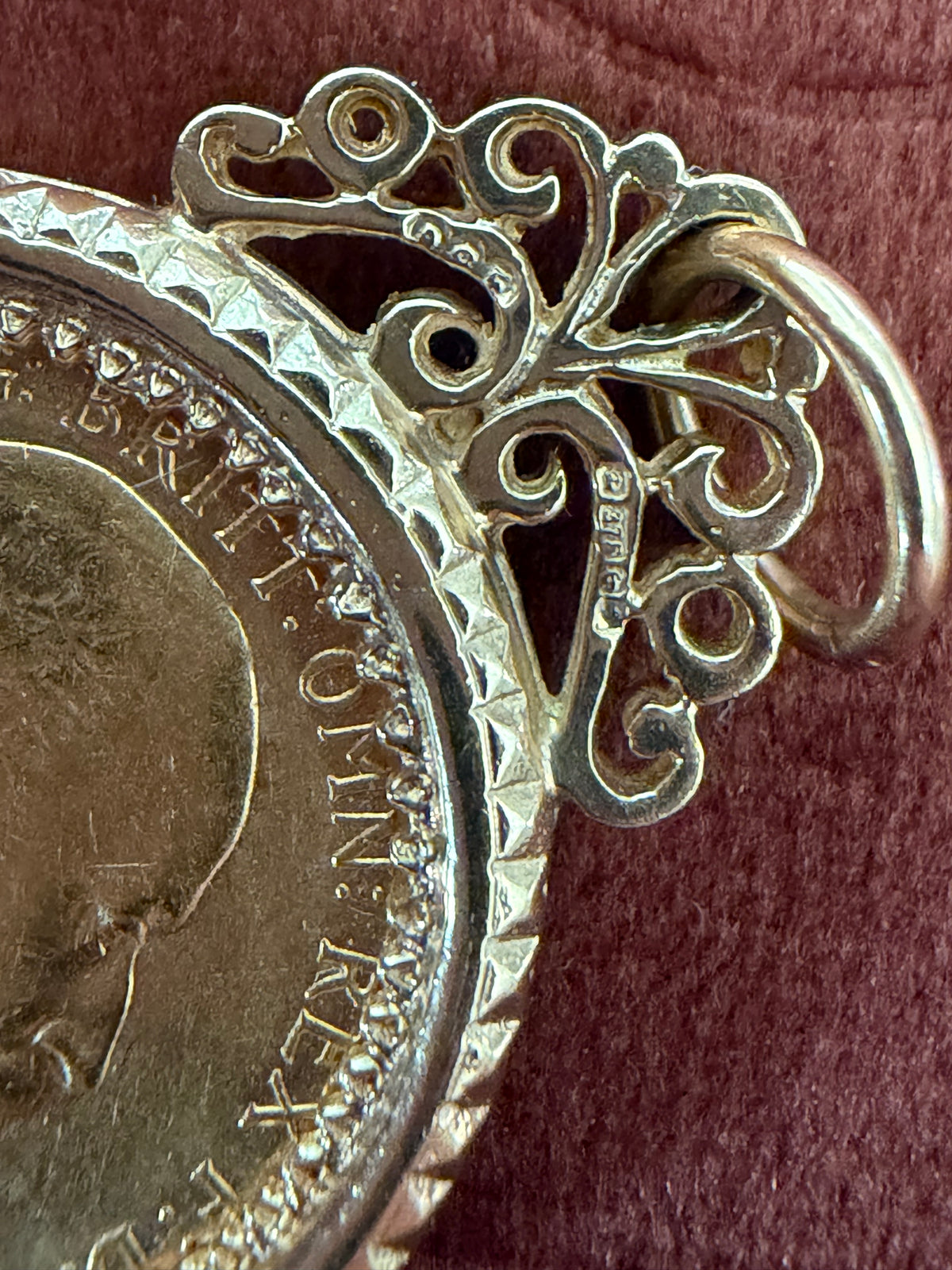 9ct Gold Antique Key Pendant with 22ct Edward VII Half Sovereign