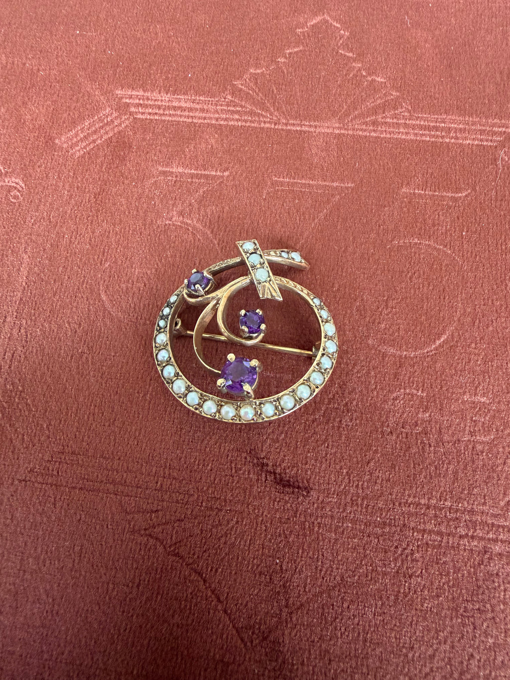 9ct Yellow Gold Pearl and Amethyst Brooch