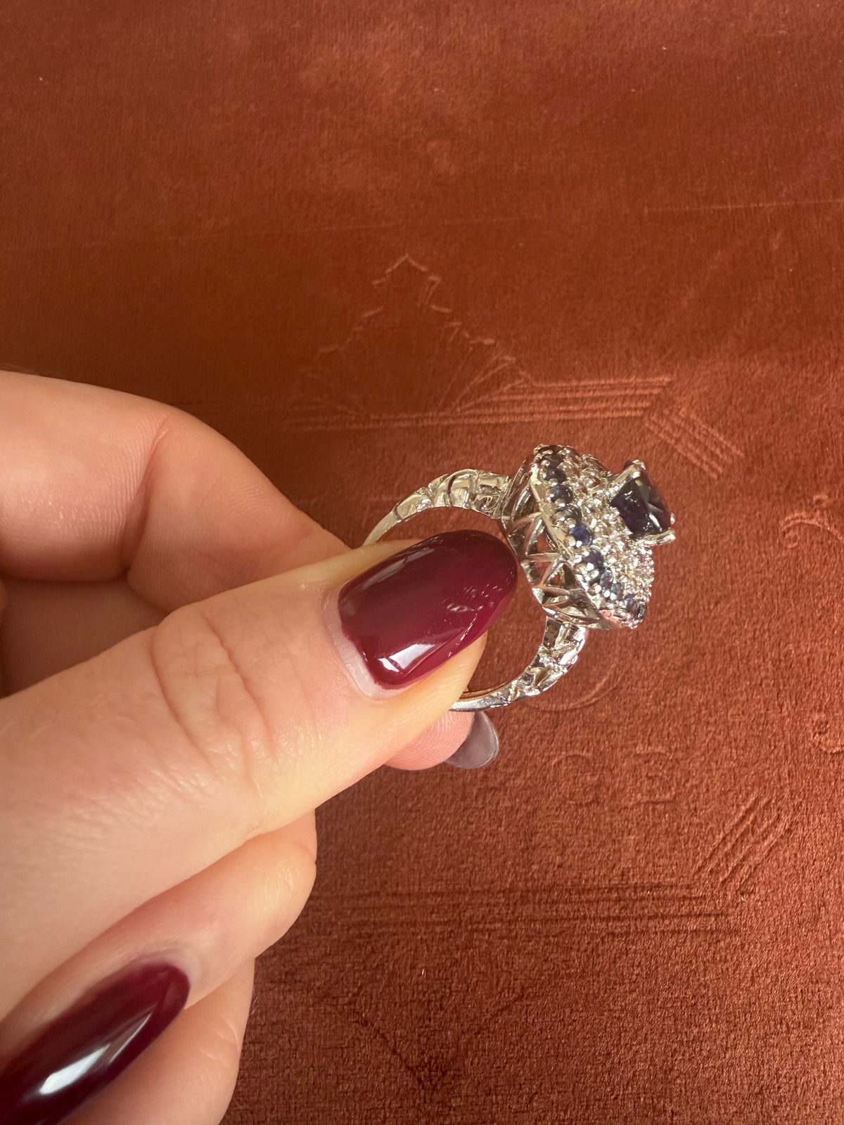 14ct White Gold Diamonds and Sapphire Cluster Ring