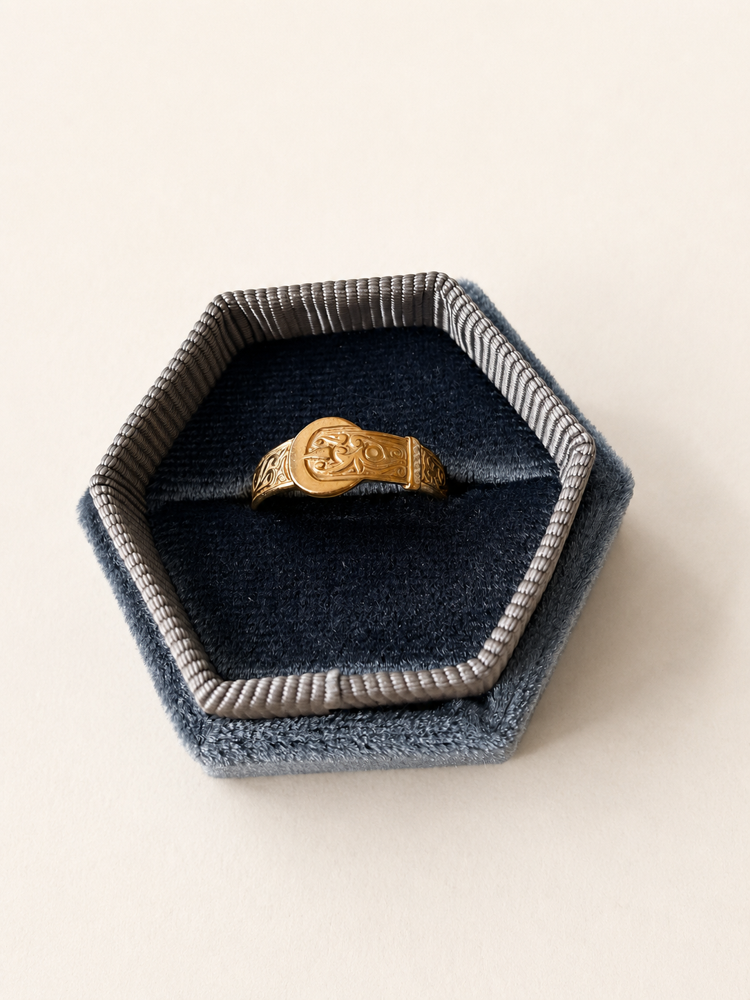 9ct Yellow Gold Belt Ring