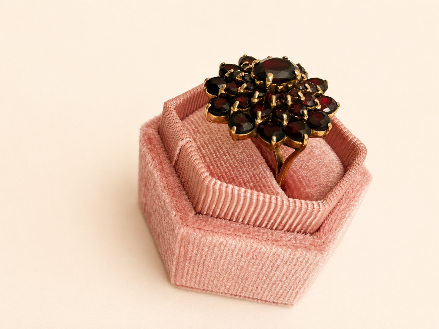 9ct Yellow Gold Garnet Cluster Ring
