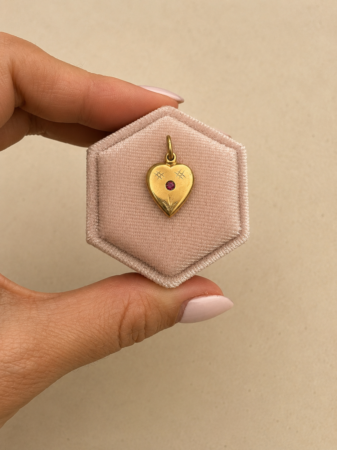 9ct Heart Pendant with Gemstone