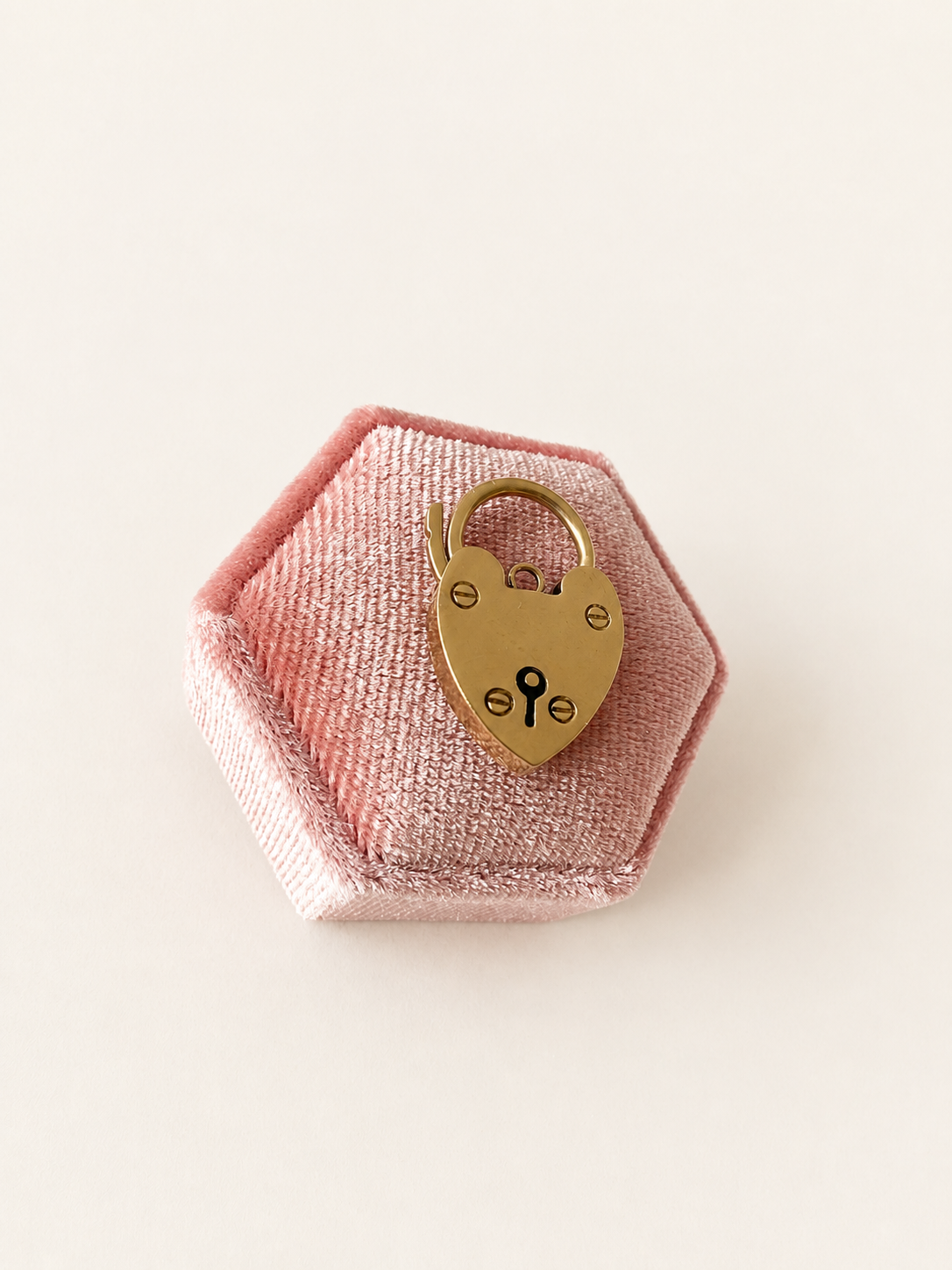 9ct Yellow Gold Large Heart Lock Pendant