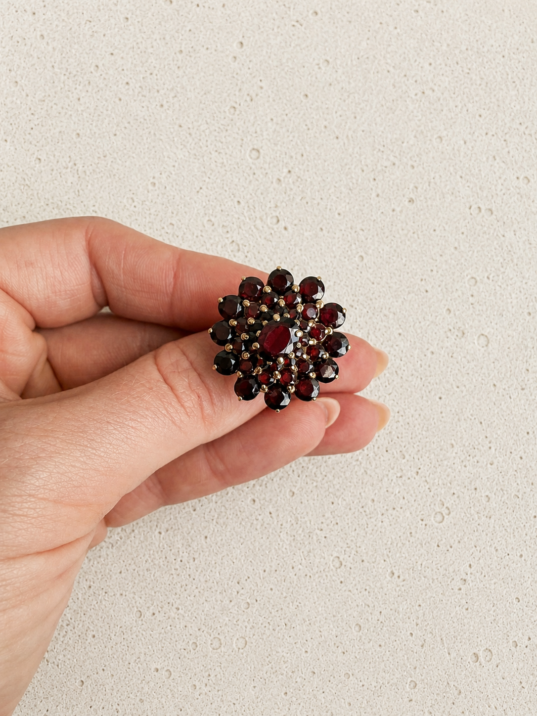 9ct Yellow Gold Garnet Cluster Ring