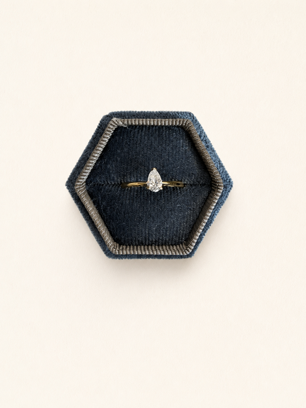 18ct Yellow Gold Pear Cut Diamond Ring