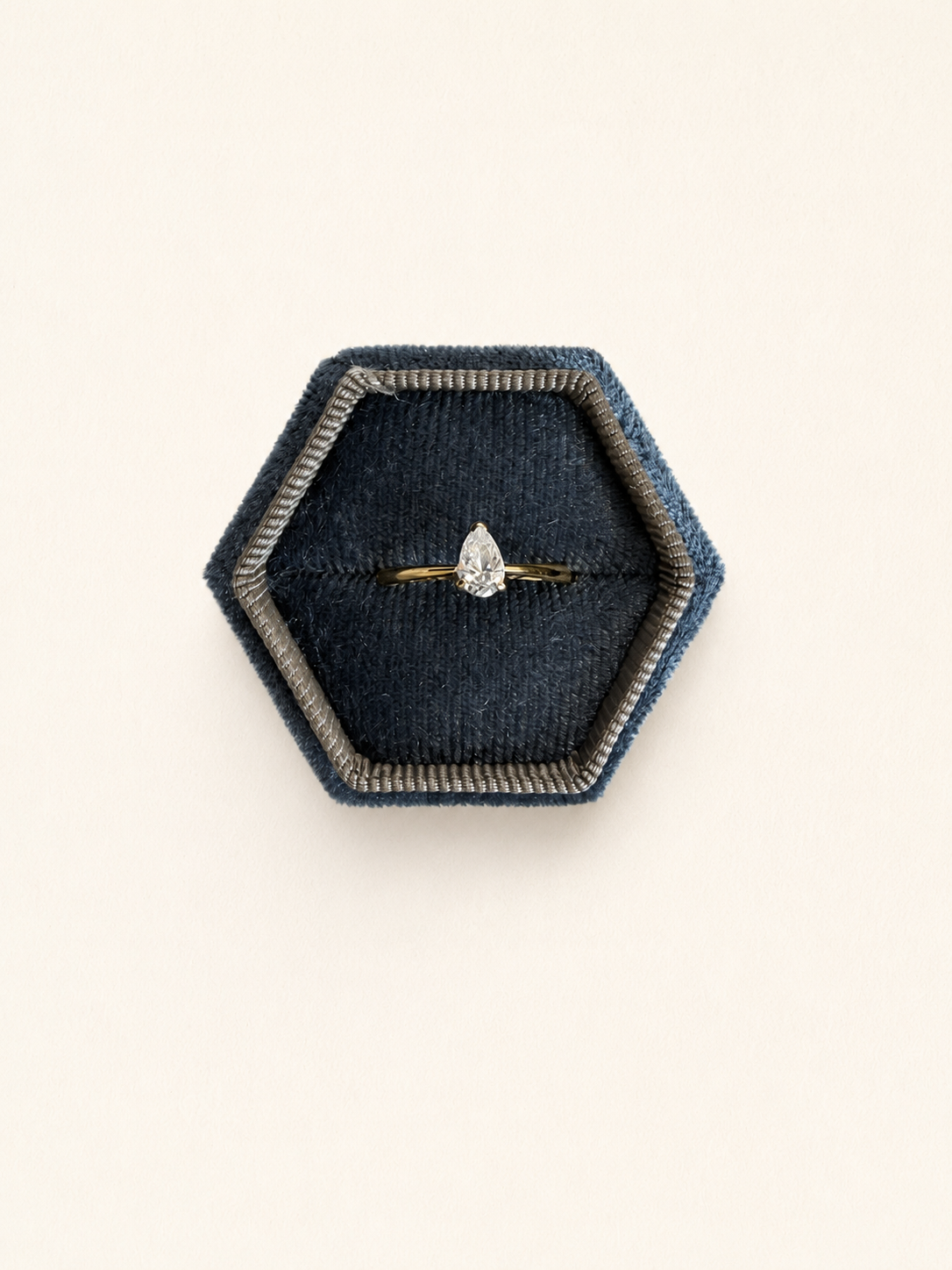 18ct Yellow Gold Pear Cut Diamond Ring