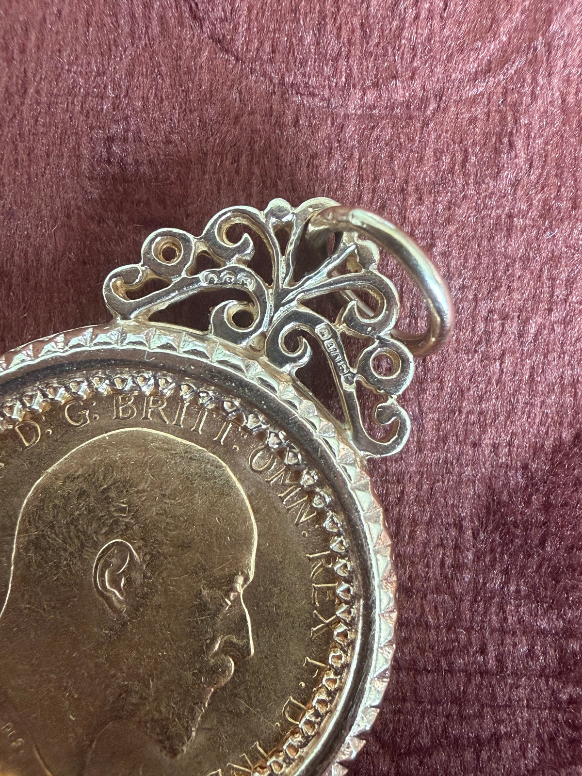 9ct Gold Antique Key Pendant with 22ct Edward VII Half Sovereign