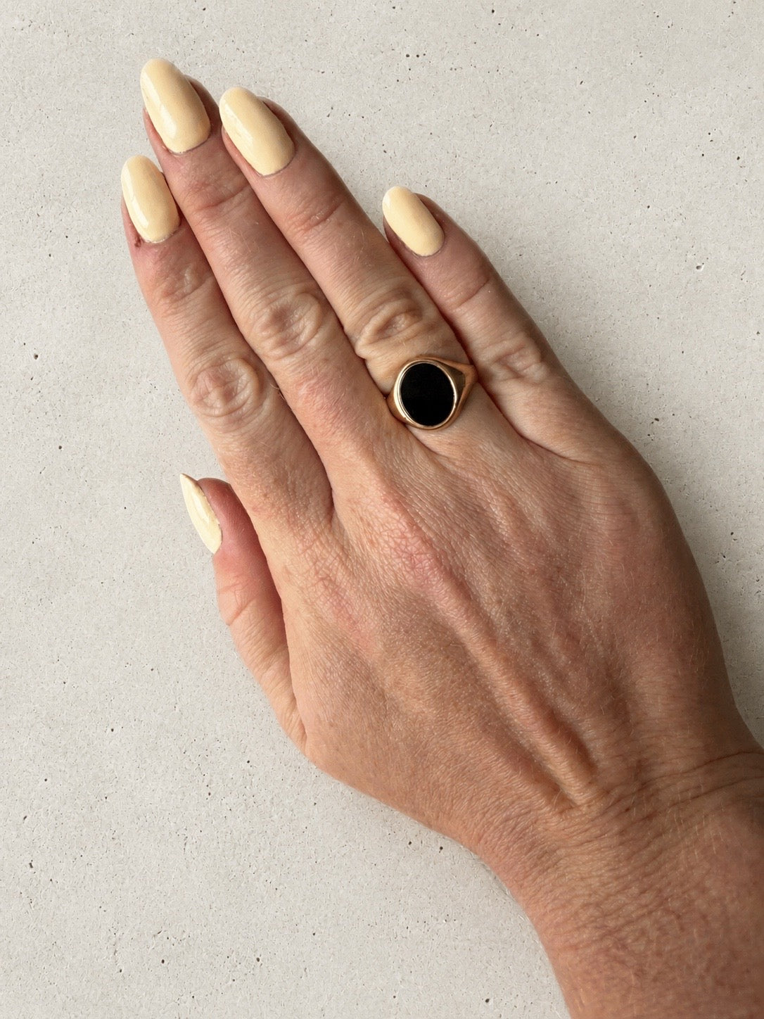 9ct Yellow Gold Onyx Signet Ring