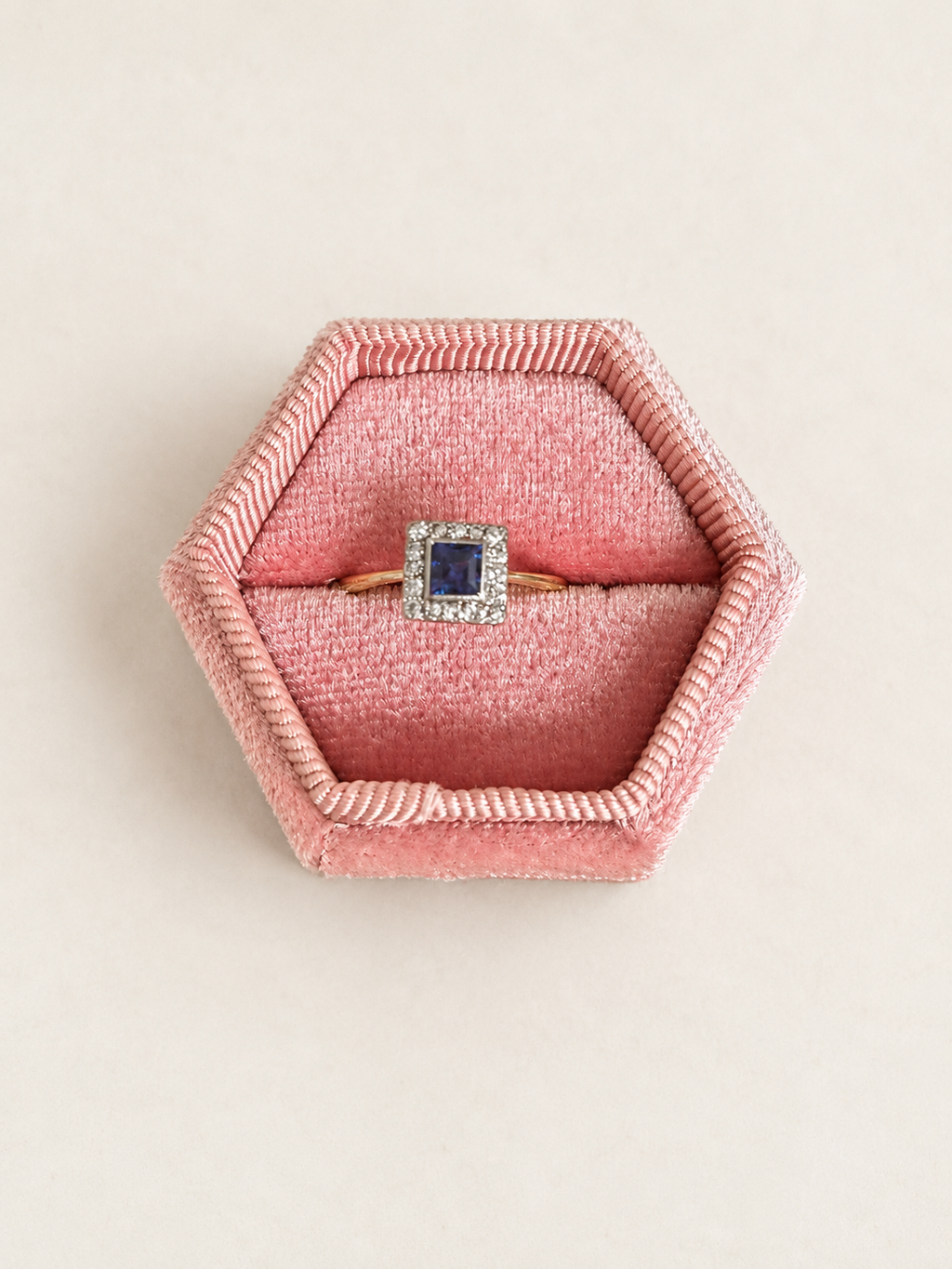 18ct Yellow Gold Diamond and Sapphire Ring