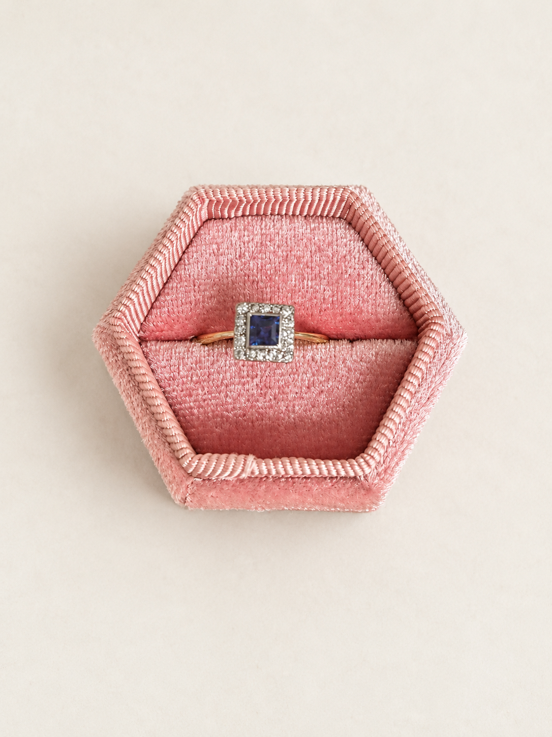 18ct Yellow Gold Diamond and Sapphire Ring