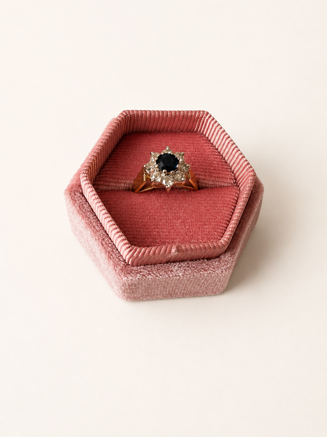 18ct Diamond and Sapphire ring