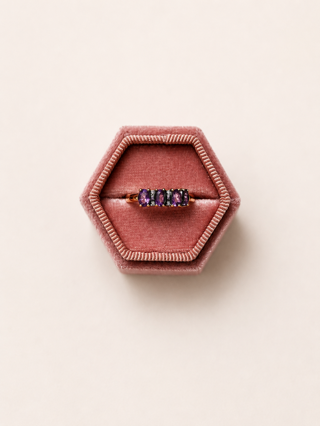 Vintage 9ct gold amethyst four stone ring  – 375 Vintage