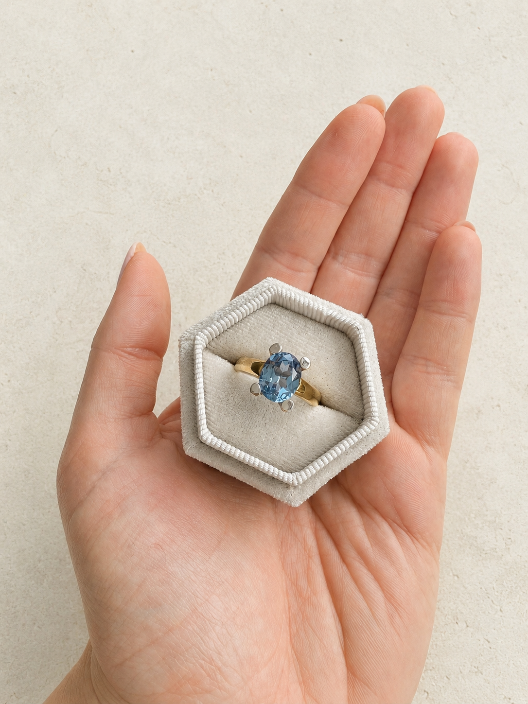 14ct Aquamarine Oval Cut Ring