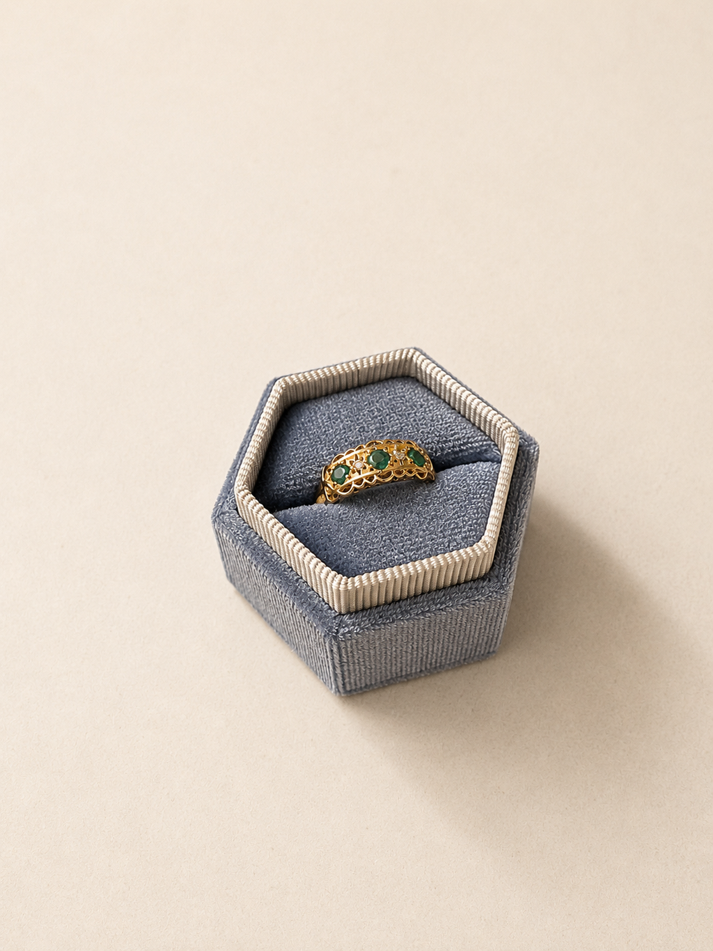 9ct Emerald and Diamond Ring