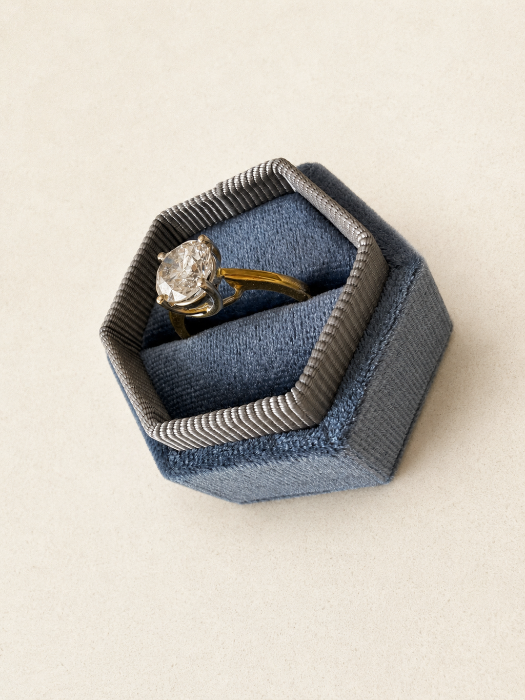 18ct Yellow Gold 2.5 Carat Diamond Ring