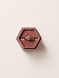 9ct gold belt ring with ruby – 375 Vintage