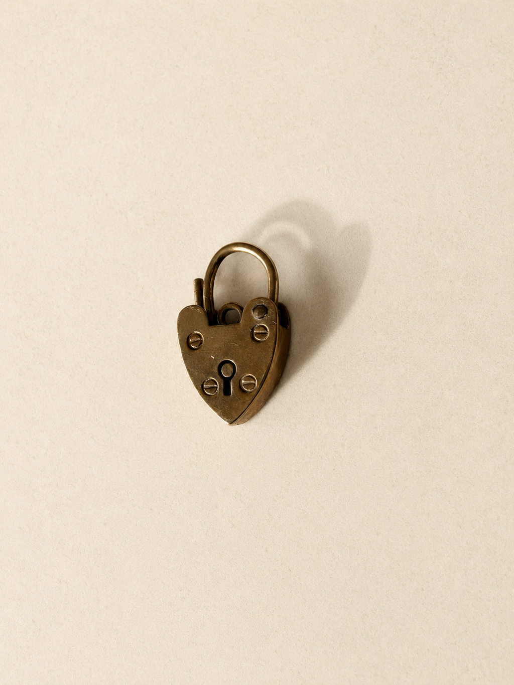 9ct heart lock pendant  | 375 Vintage