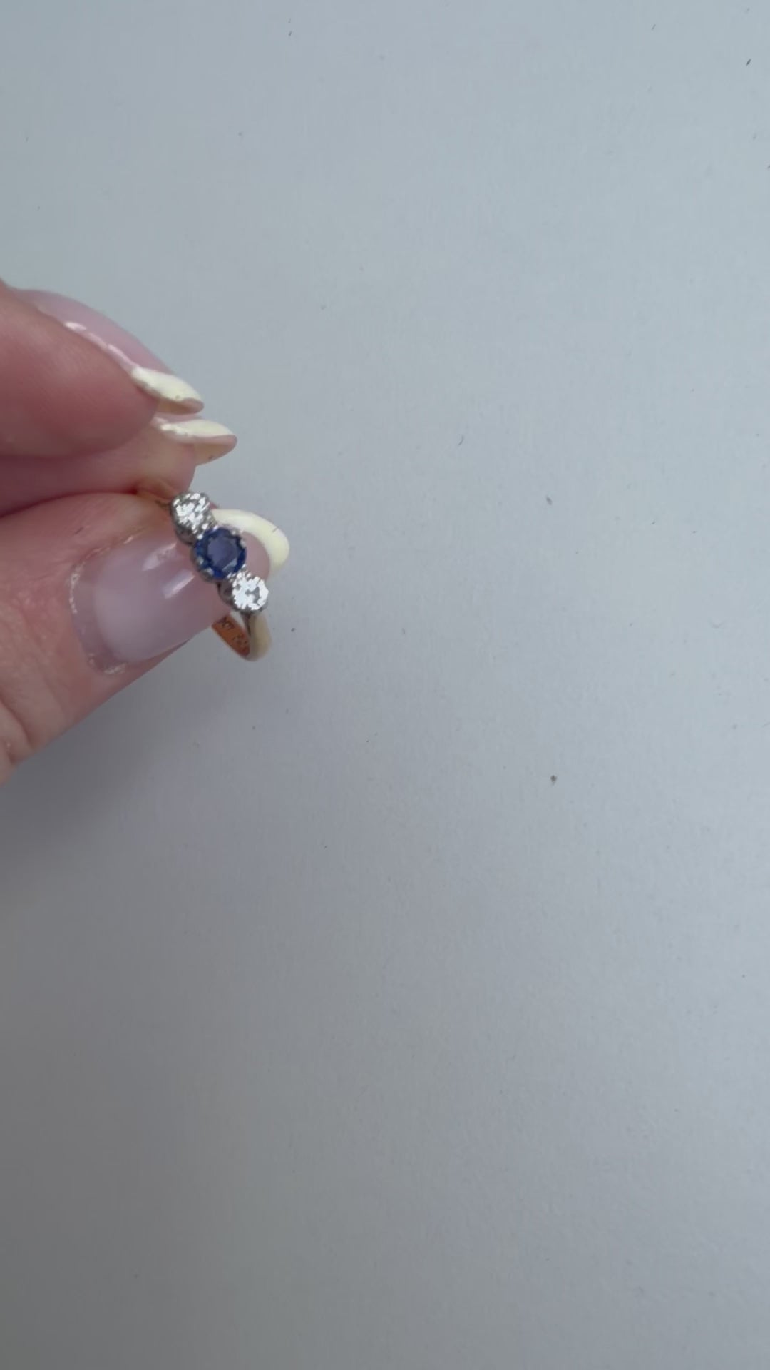 18ct Yellow Gold Diamond and Sapphire Ring