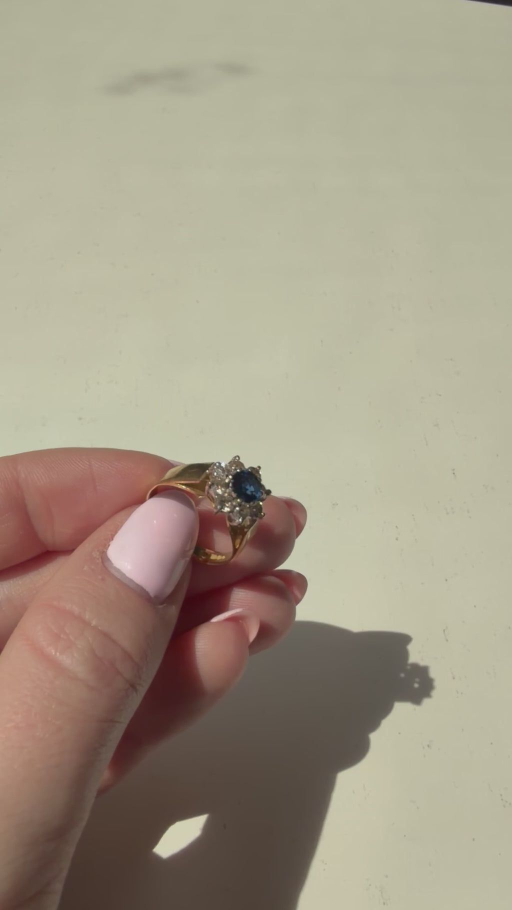 18ct Diamond and Sapphire ring