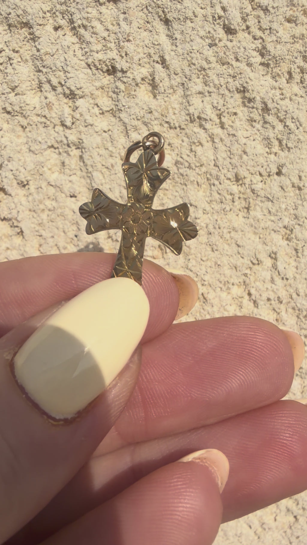 9ct Yellow Gold Cross Pendant