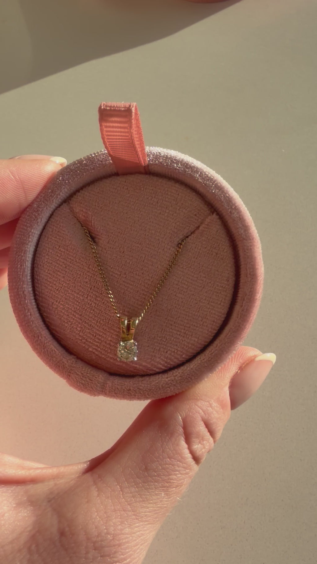 18ct Diamond Pendant