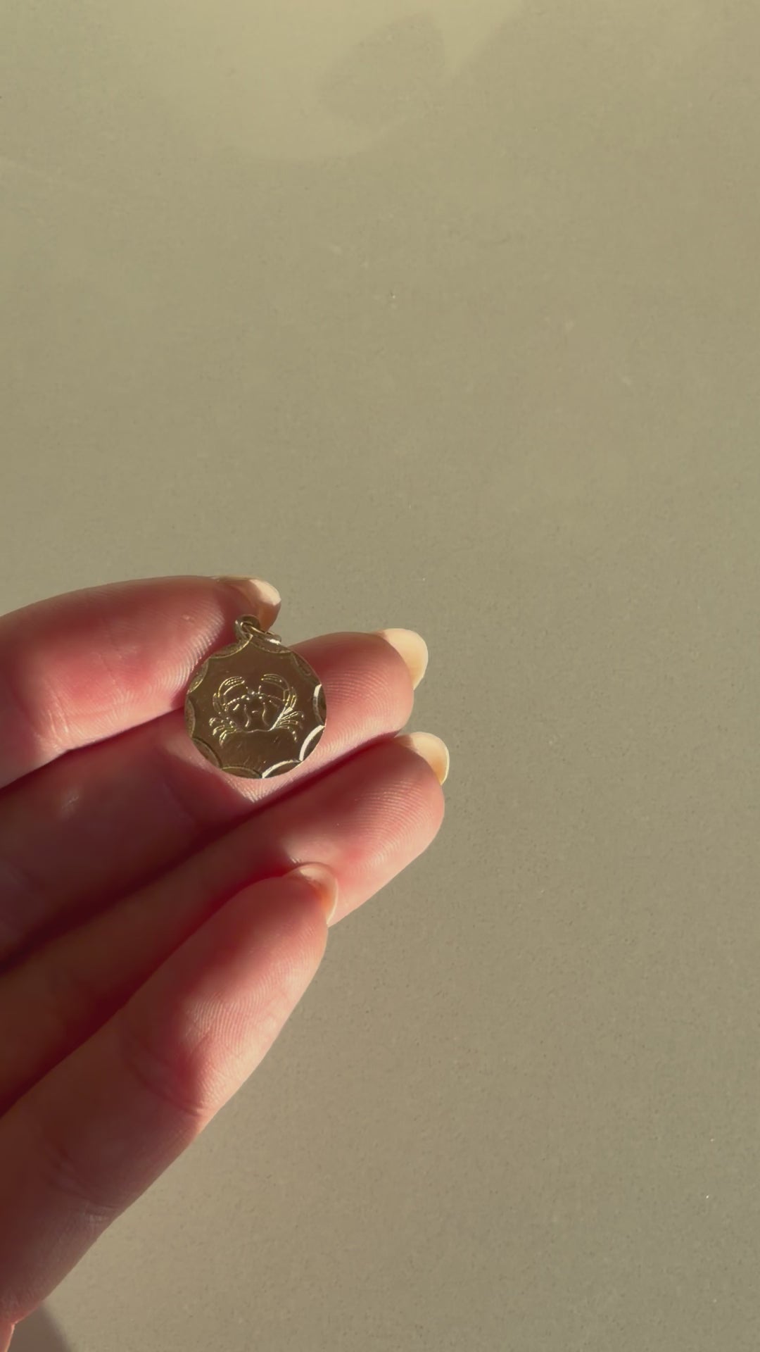 9ct Gold Cancer Pendant