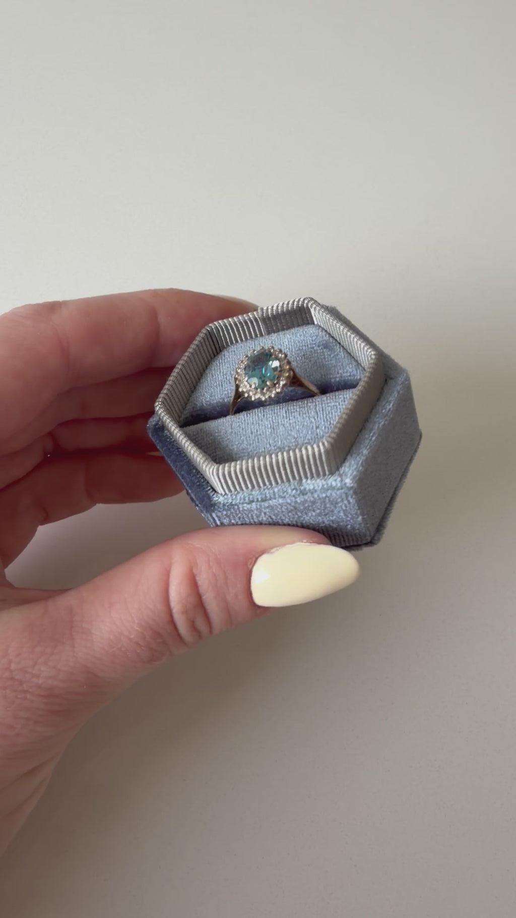9ct Yellow Gold Aquamarine Cluster Ring