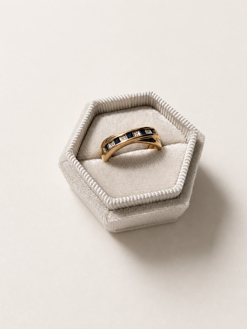 Vintage 9ct gold sapphire and diamond twist ring – 375 Vintage