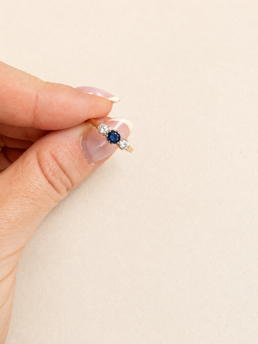18ct Yellow Gold Diamond and Sapphire Ring