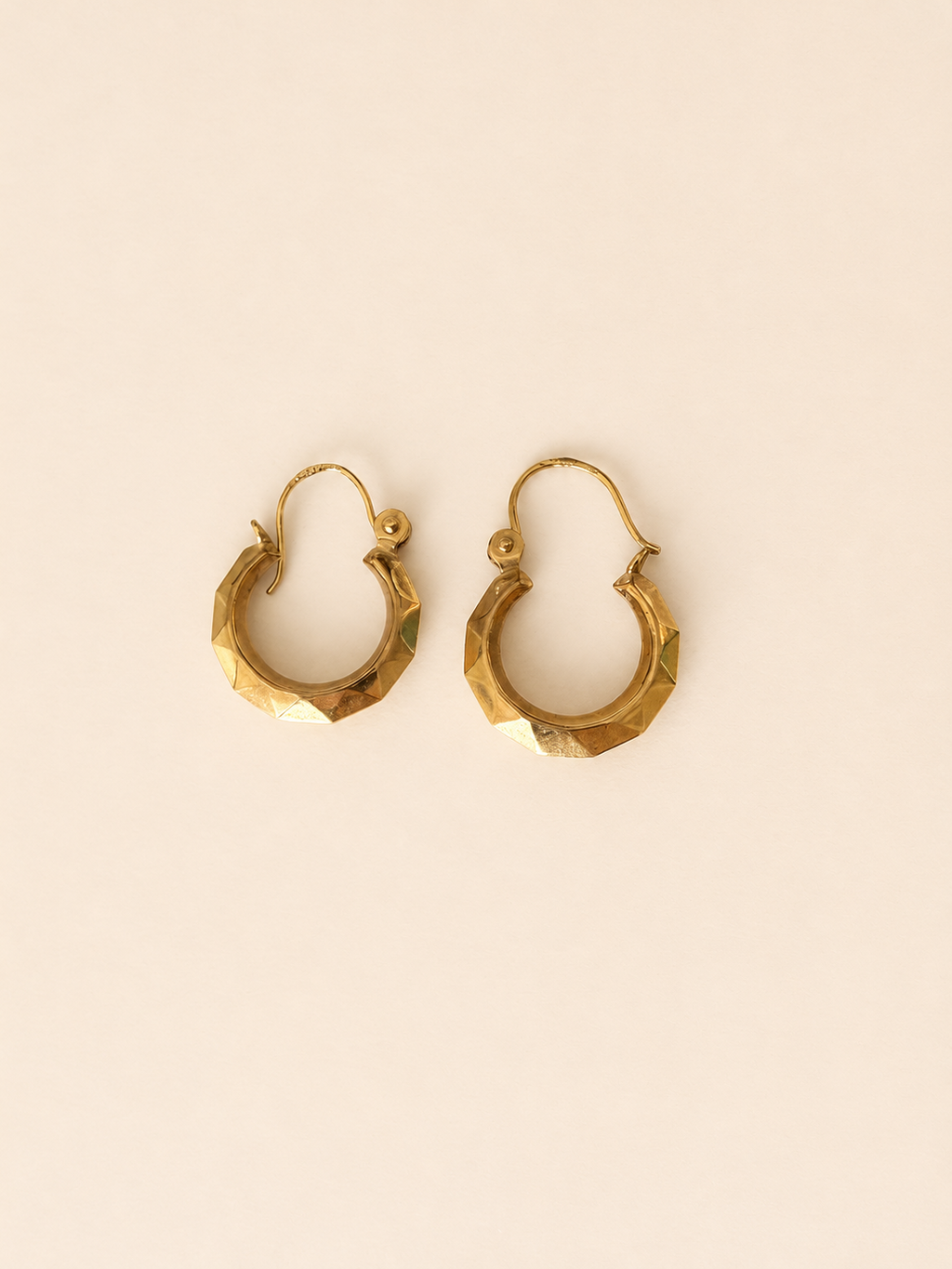 Vintage 9ct gold huggie hoop earrings – 375 Vintage