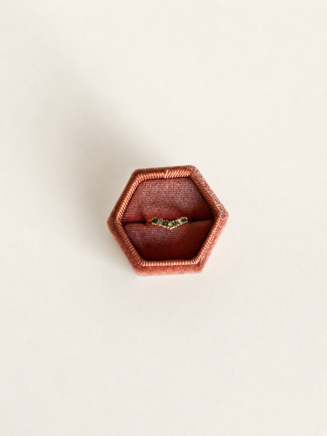 Vintage 9ct gold gemstone wishbone ring– 375 Vintage